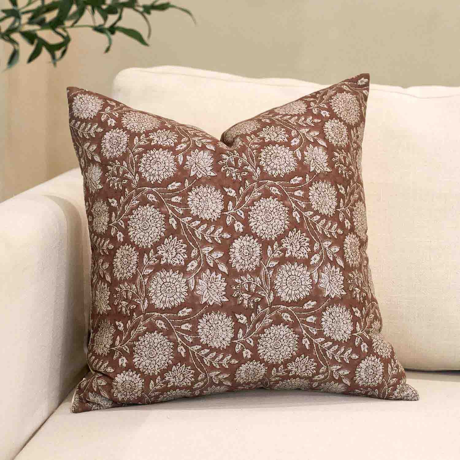 Gubbio Charming Vintage Floral Embroidered Pillow Cover-