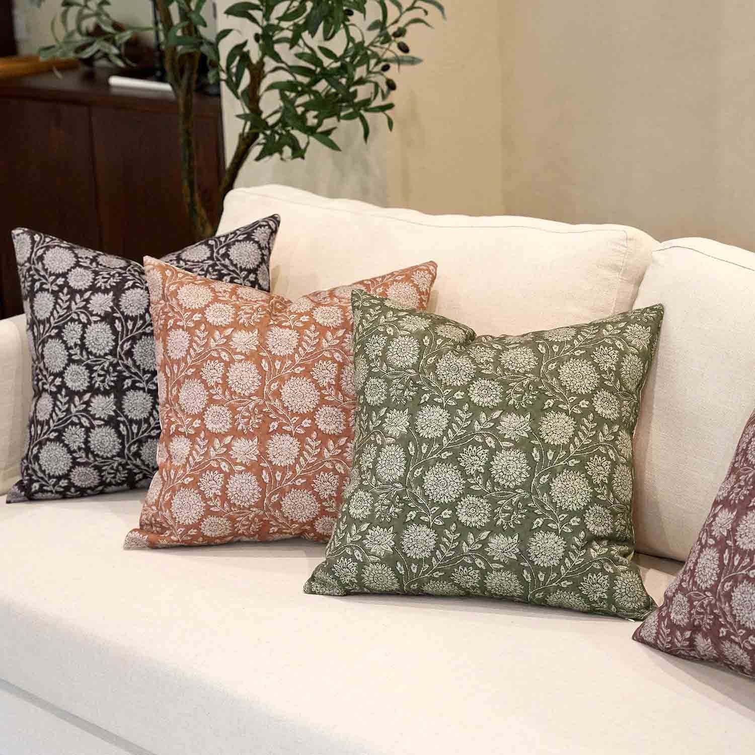 Gubbio Charming Vintage Floral Embroidered Pillow Cover-