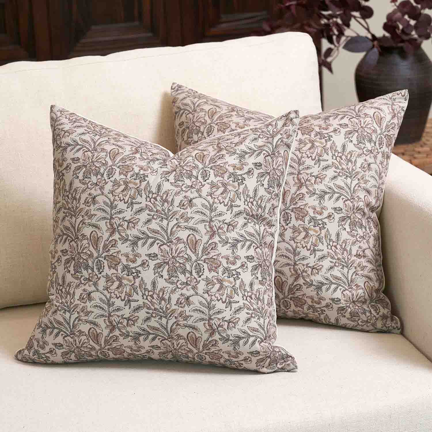 Matera Charming Exquisite  Floral Print Pillow Cover-