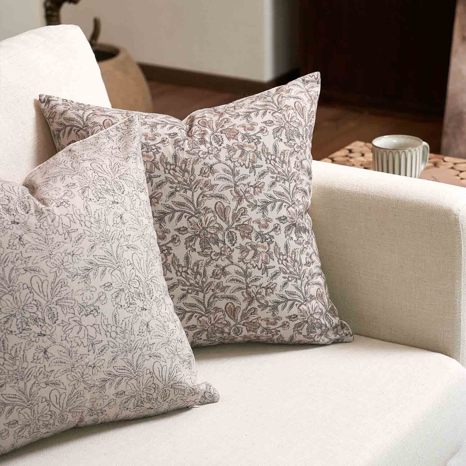 Matera Charming Exquisite  Floral Print Pillow Cover-