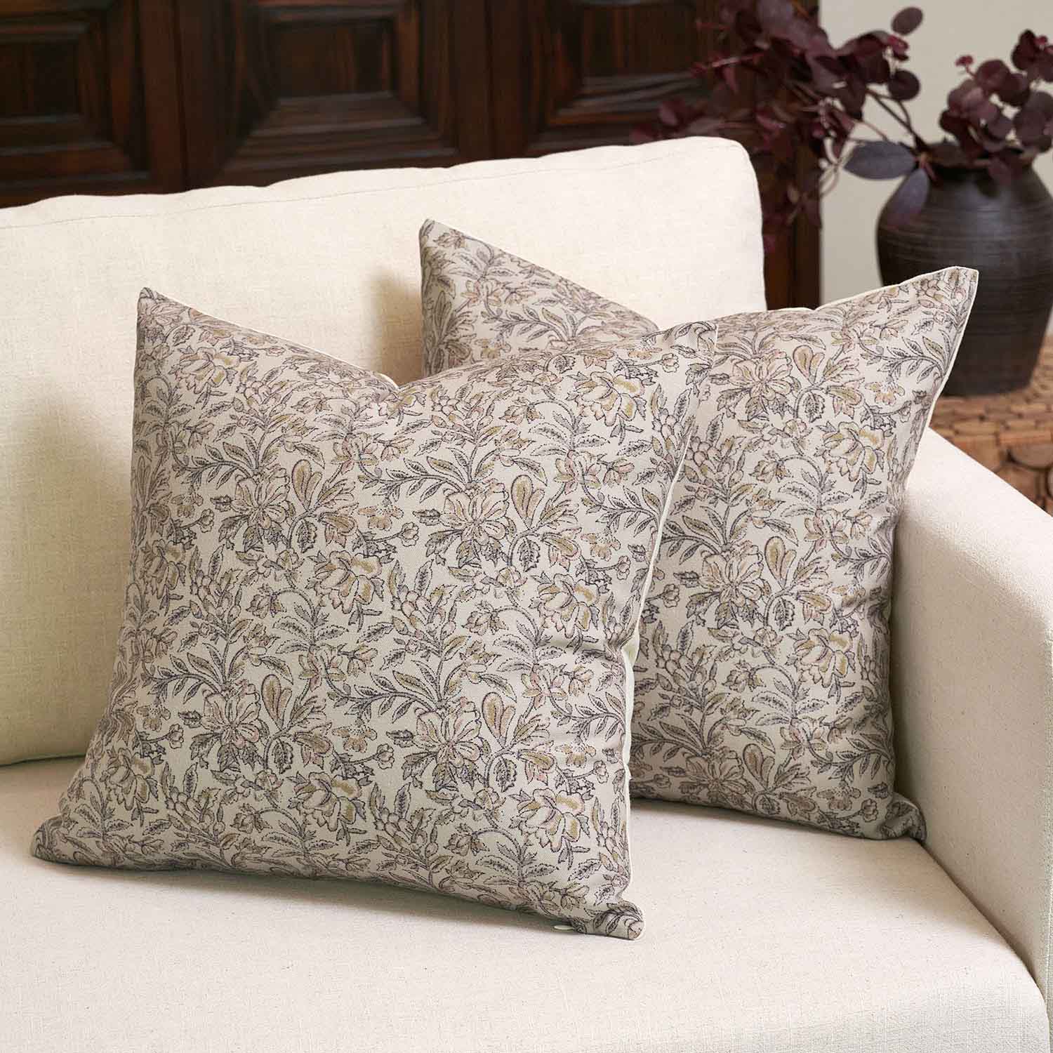 Matera Charming Exquisite  Floral Print Pillow Cover-