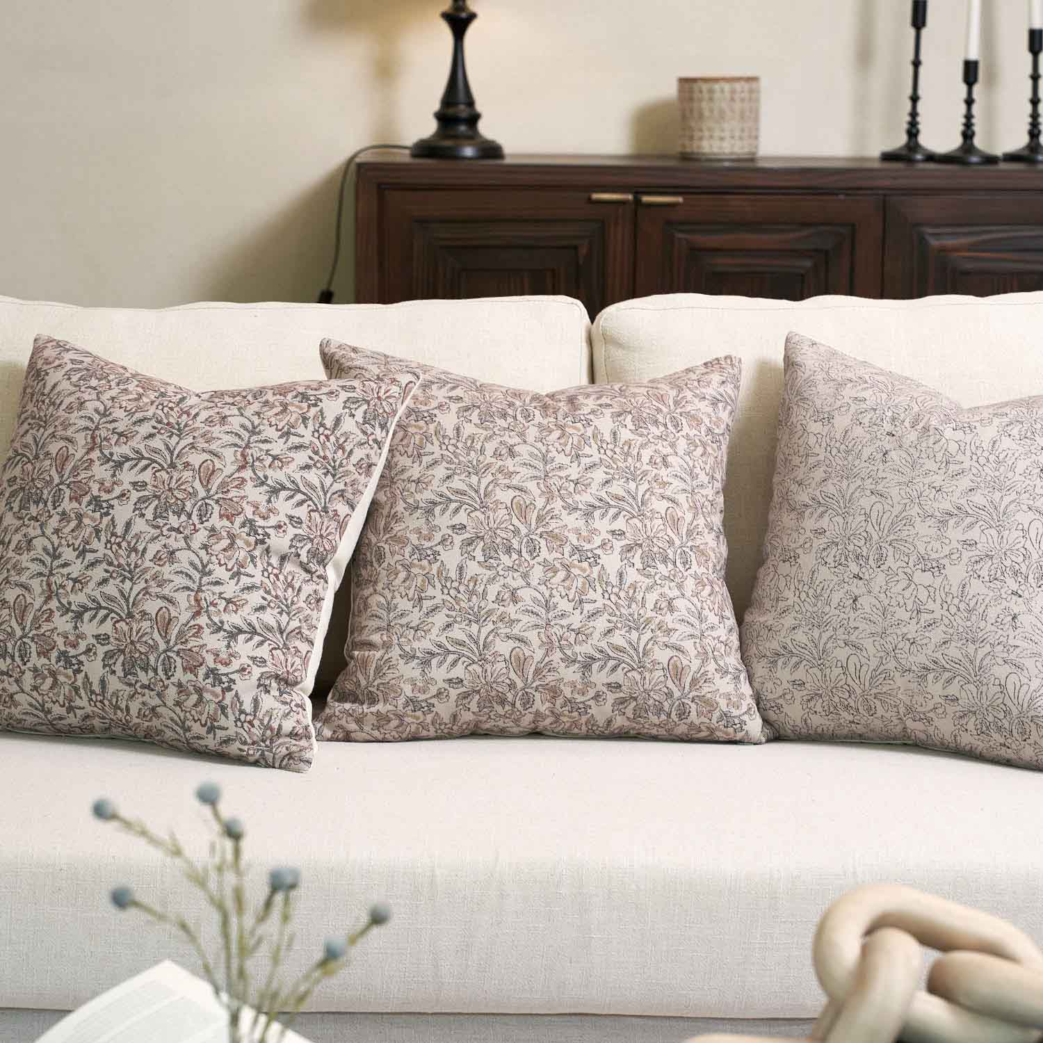 Matera Charming Exquisite  Floral Print Pillow Cover-