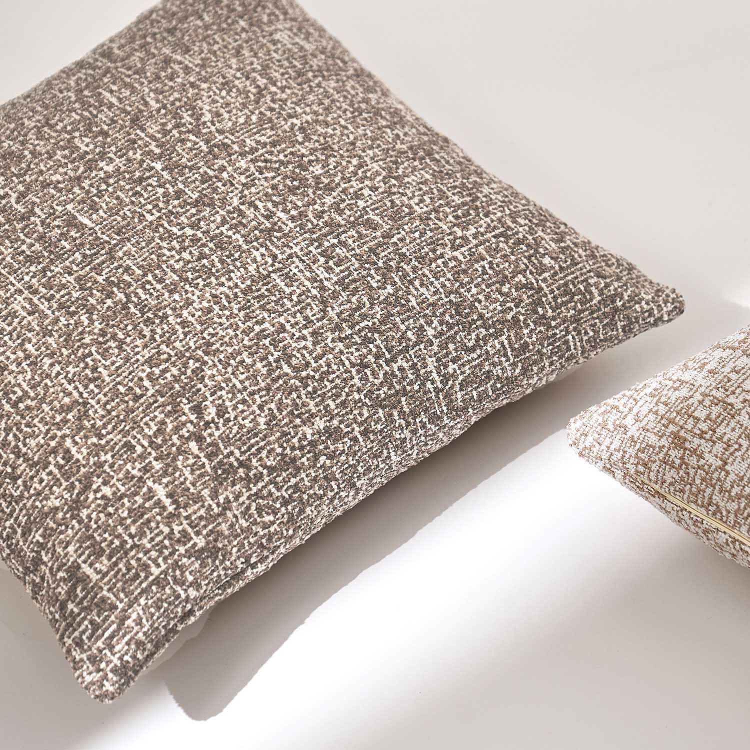 Riano Maze-Shaped Boucle Pillow Cover-